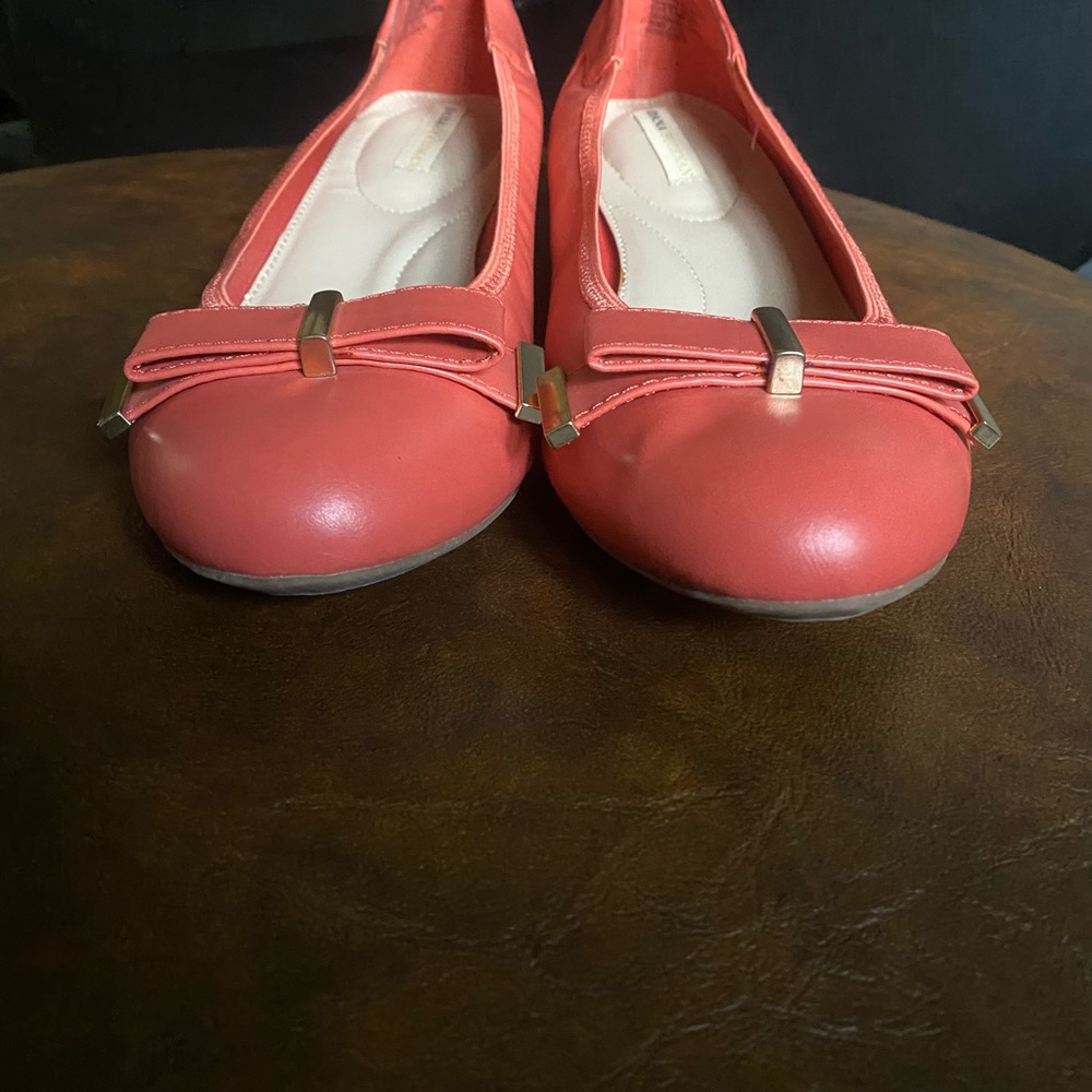 DANA BUCHMAN “Annabell” Low Heel Bow Shoes - Picture 2 of 6